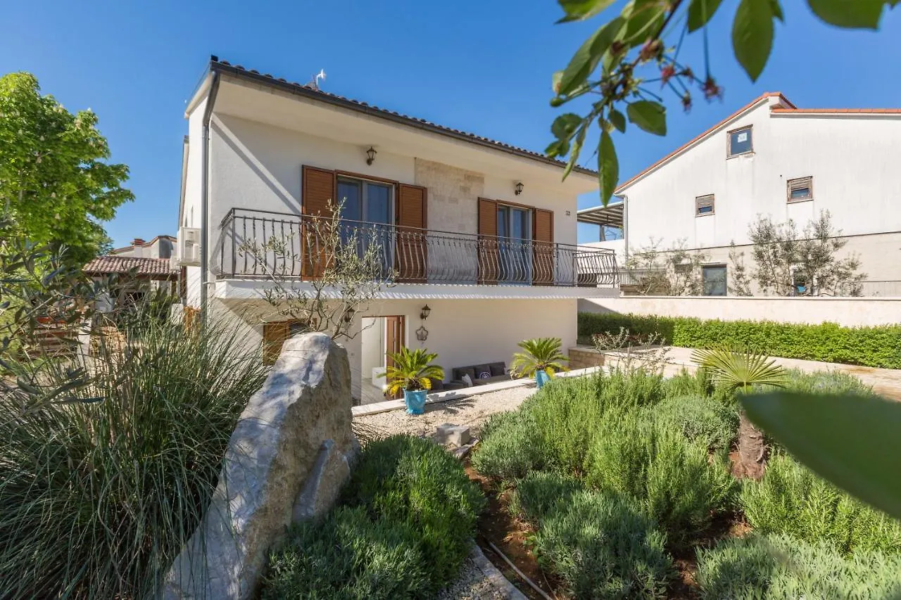 Apartment Amor Pula 0*,  Croatia