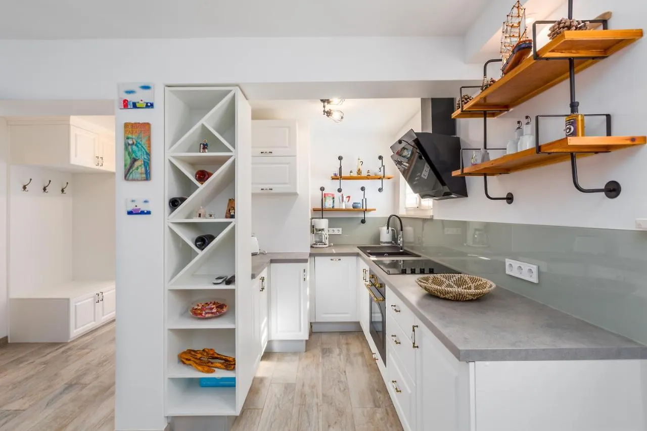 Apartment Amor Pula 0*,